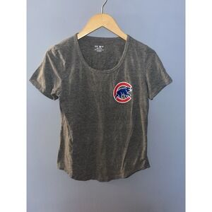 Under Armour Chicago‎ Cubs MLB HeatGear Shirt Womens Small Gray Short Sleeve Tee